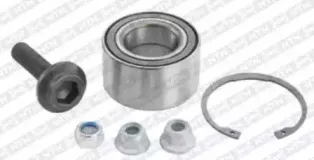 Комплект подшипника ступицы колеса SNR купить