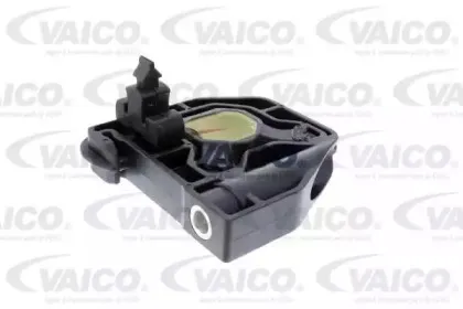 Крепление радиатора VAICO купить