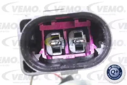 Топливный насос VEMO купить