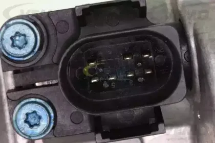 Патрубок дроссельной заслонки VEMO купить