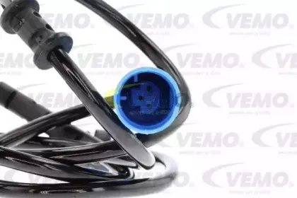Датчик, частота вращения колеса VEMO купить