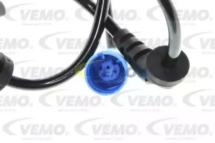 Датчик, частота вращения колеса VEMO купить