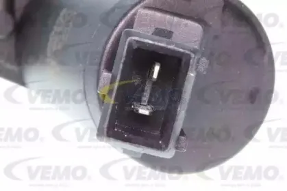 Водяной насос, система очистки окон VEMO купить