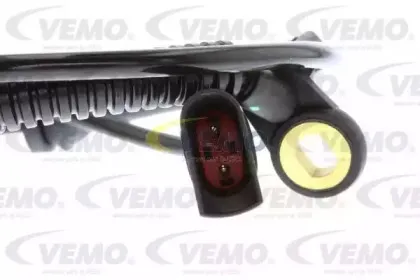 Датчик, частота вращения колеса VEMO купить
