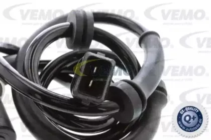 Датчик, частота вращения колеса VEMO купить