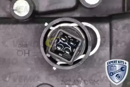 Термостат, охлаждающая жидкость VEMO купить