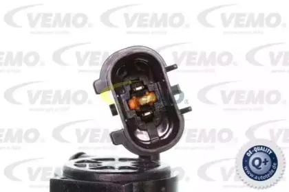 Водяной насос, система очистки окон VEMO купить