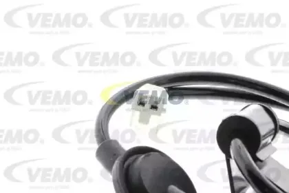 Датчик, частота вращения колеса VEMO купить
