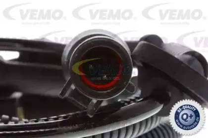 Датчик, частота вращения колеса VEMO купить
