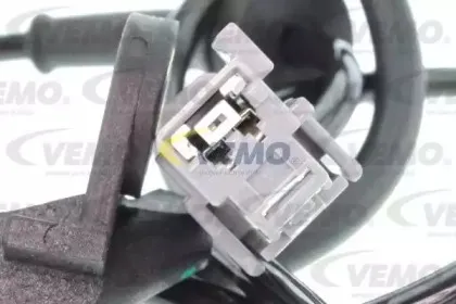Датчик, частота вращения колеса VEMO купить