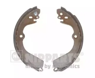 Комплект тормозных колодок NIPPARTS купить