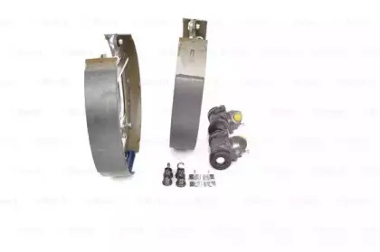 Комплект тормозных колодок BOSCH купить