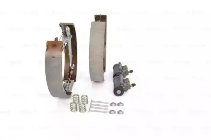 Комплект тормозных колодок BOSCH купить
