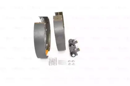 Комплект тормозных колодок BOSCH купить
