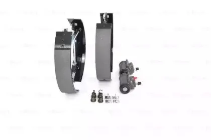 Комплект тормозных колодок BOSCH купить