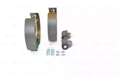 Комплект тормозных колодок BOSCH купить