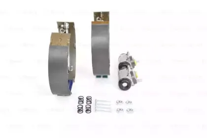 Комплект тормозных колодок BOSCH купить