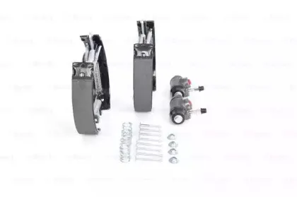 Комплект тормозных колодок BOSCH купить