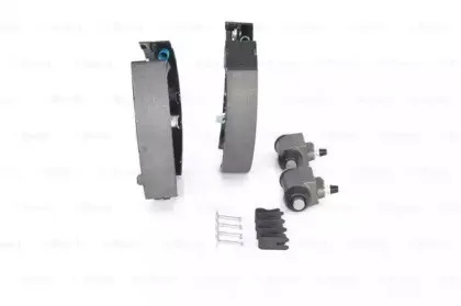 Комплект тормозных колодок BOSCH купить