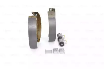 Комплект тормозных колодок BOSCH купить