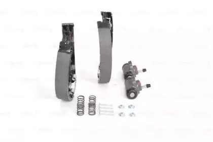 Комплект тормозных колодок BOSCH купить