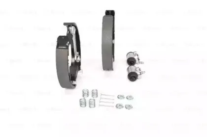 Комплект тормозных колодок BOSCH купить
