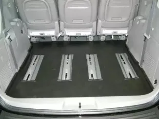 Лоток багажного/грузового отсека CARBOX купить