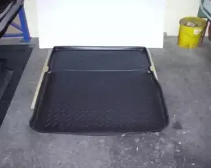 Лоток багажного/грузового отсека CARBOX купить