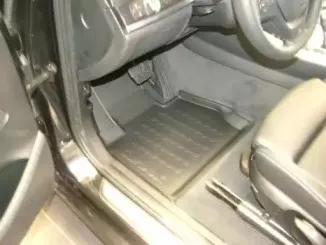 Резиновый коврик с защитными бортами CARBOX купить