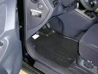 Резиновый коврик с защитными бортами CARBOX купить