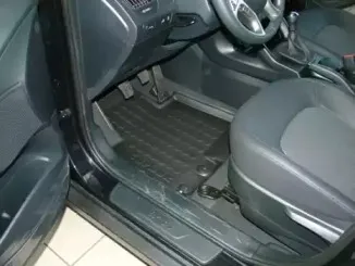 Резиновый коврик с защитными бортами CARBOX купить