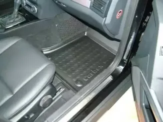 Резиновый коврик с защитными бортами CARBOX купить