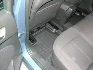 Резиновый коврик с защитными бортами CARBOX купить