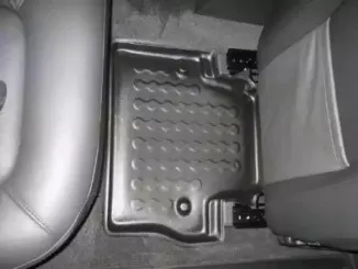 Резиновый коврик с защитными бортами CARBOX купить