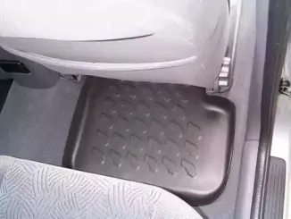 Резиновый коврик с защитными бортами CARBOX купить