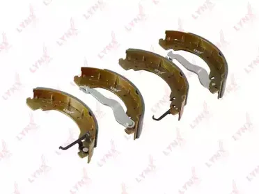 Комплект тормозных колодок LYNXauto купить